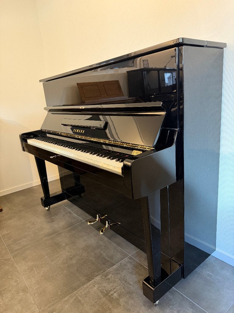 Yamaha U1, Zwart, Ophalen of Verzenden, Zo goed als nieuw, Piano