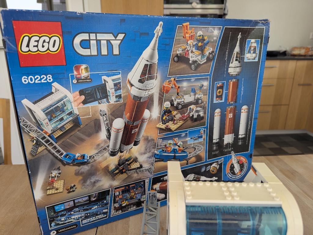 LEGO City 60288 – Ruimteraket en Vluchtleiding – Compleet!, Lego, Ophalen of Verzenden, City, Gebruikt