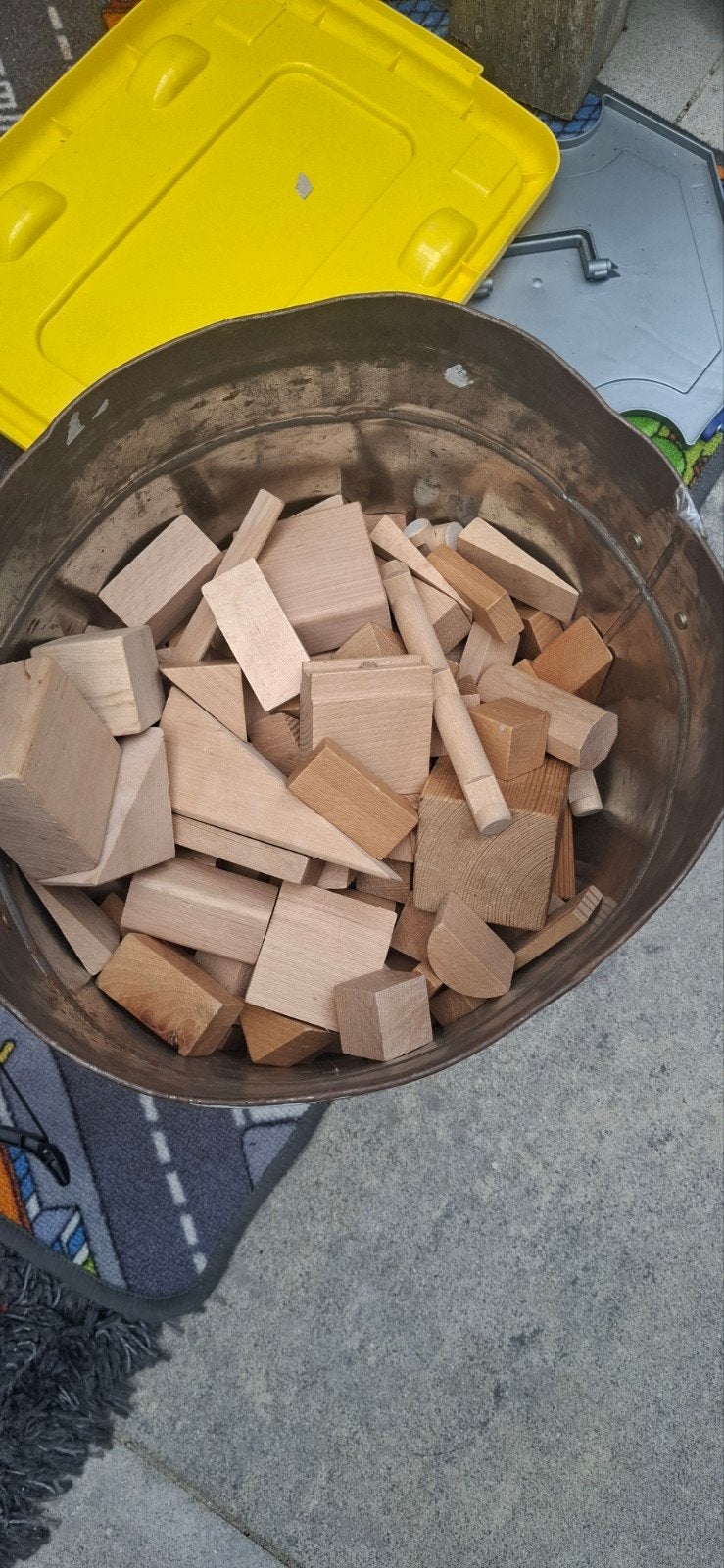 Grote bak met houten speelblokken, Ophalen of Verzenden, Gebruikt, Overige typen