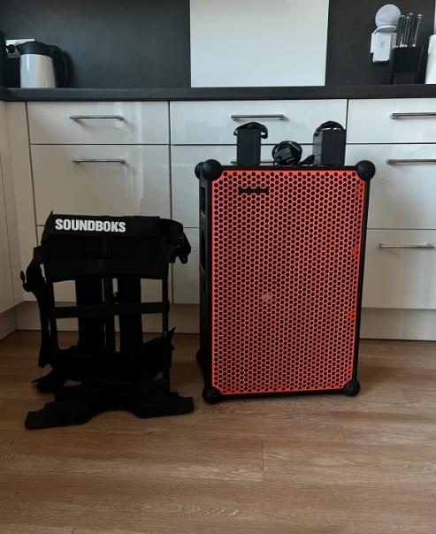 Soundboks 3 met rugzak, 2 accu's en oplaadkabel