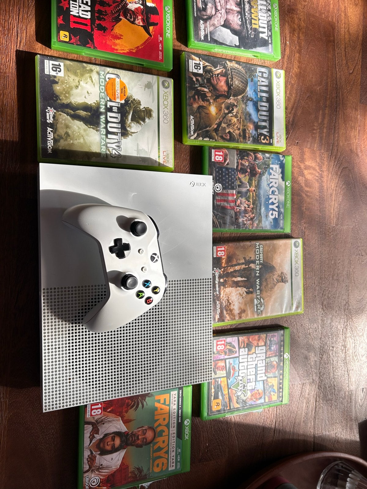 Xbox One S 500GB met 1 controller, Spelcomputers en Games, Avontuur en Actie, 1 speler, Ophalen of Verzenden, Zo goed als nieuw