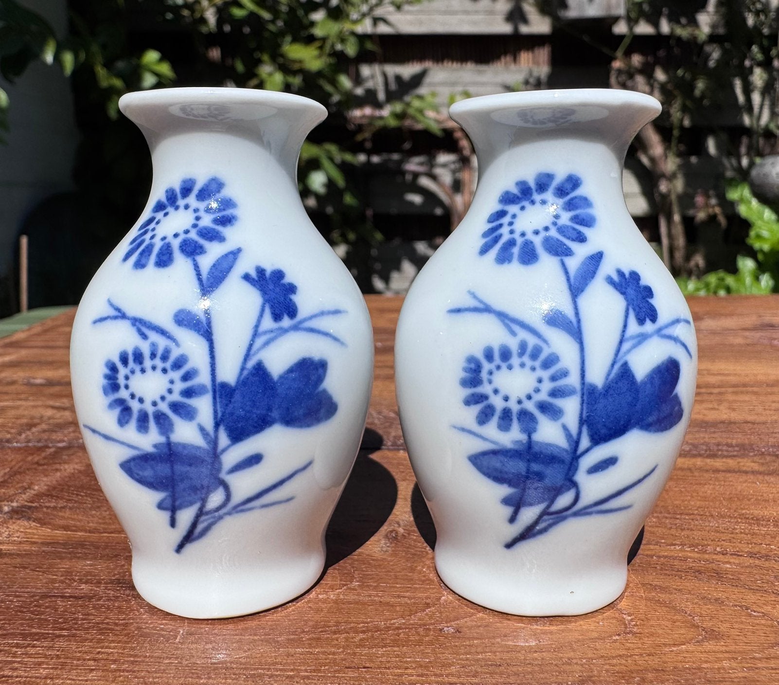 Vintage Kwangdong mini porseleinen vaasjes set van 2 Chinees, Antiek en Kunst, Antiek | Porselein, Ophalen of Verzenden