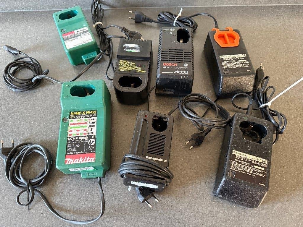 Opladers / acculaders Makita Bosch Hitachi Panasonic Python, Ophalen of Verzenden, Gebruikt