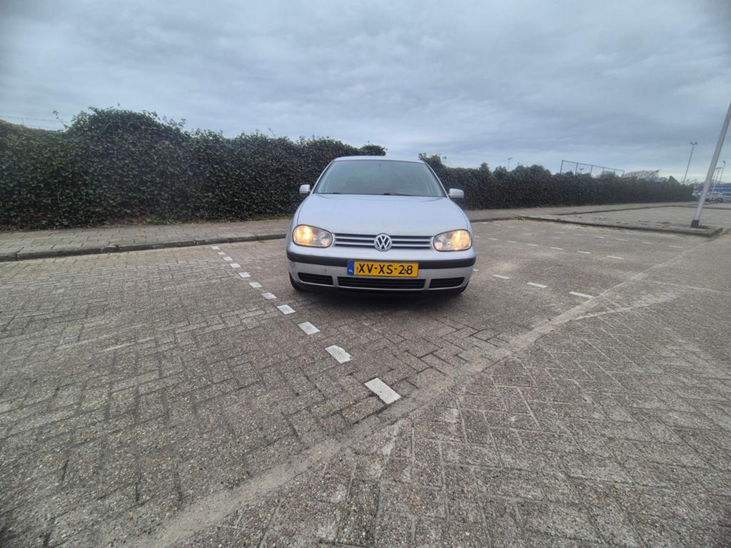 Volkswagen Golf 1.9 TDI 66KW 1999 Grijs, Auto's, Stof, 4 cilinders, Zilver of Grijs, Te koop