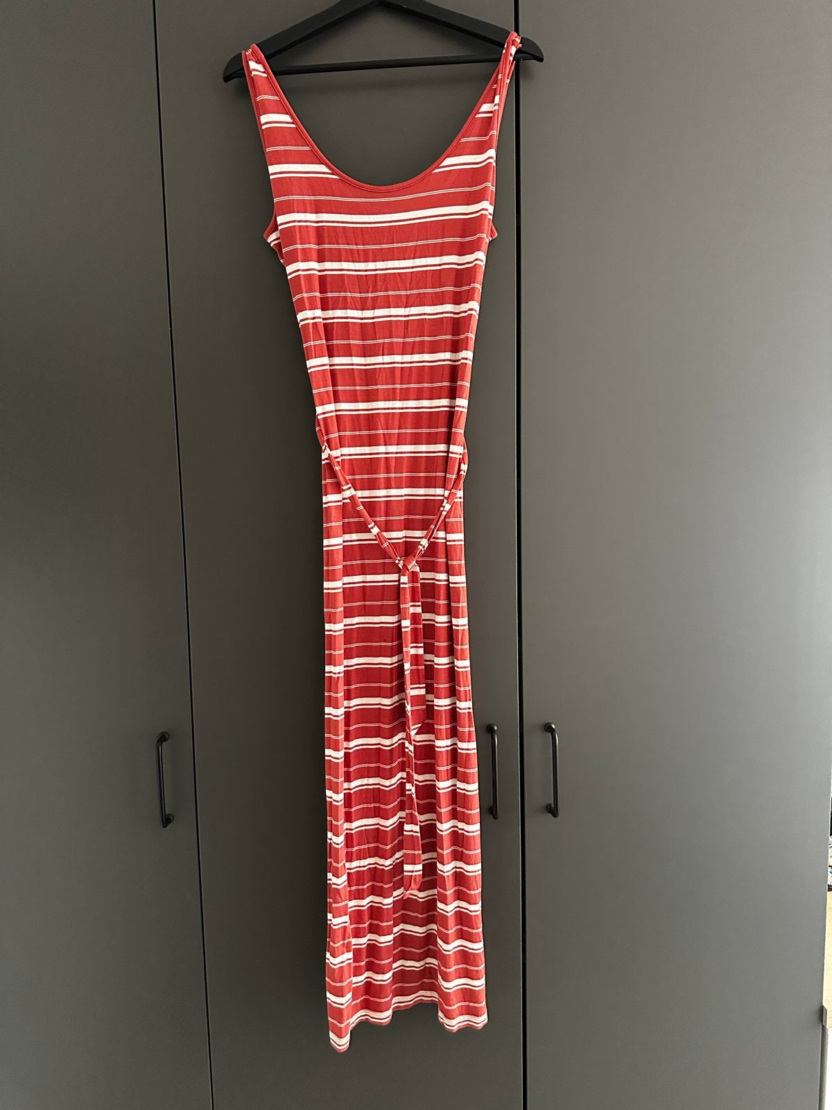 Primark gestreepte maxi-jurk met split maat 44 primark, Maat 42/44 (L), Ophalen of Verzenden, Gedragen, Rood