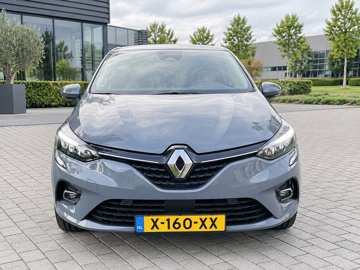 Renault Clio 1.0 TCe Intens| 1e eigenaar |47.247 km |CarPlay, Voorwielaandrijving, Dealer onderhouden, Stof, 49 €/maand