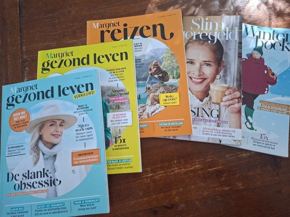 MARGRIET 5 tijdschriften, Ophalen of Verzenden, Zo goed als nieuw, Damesbladen