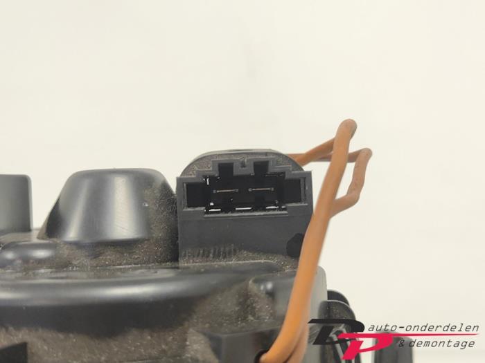 Kachel Ventilatiemotor van een Peugeot 108, Gebruikt, -, -, Ophalen of Verzenden