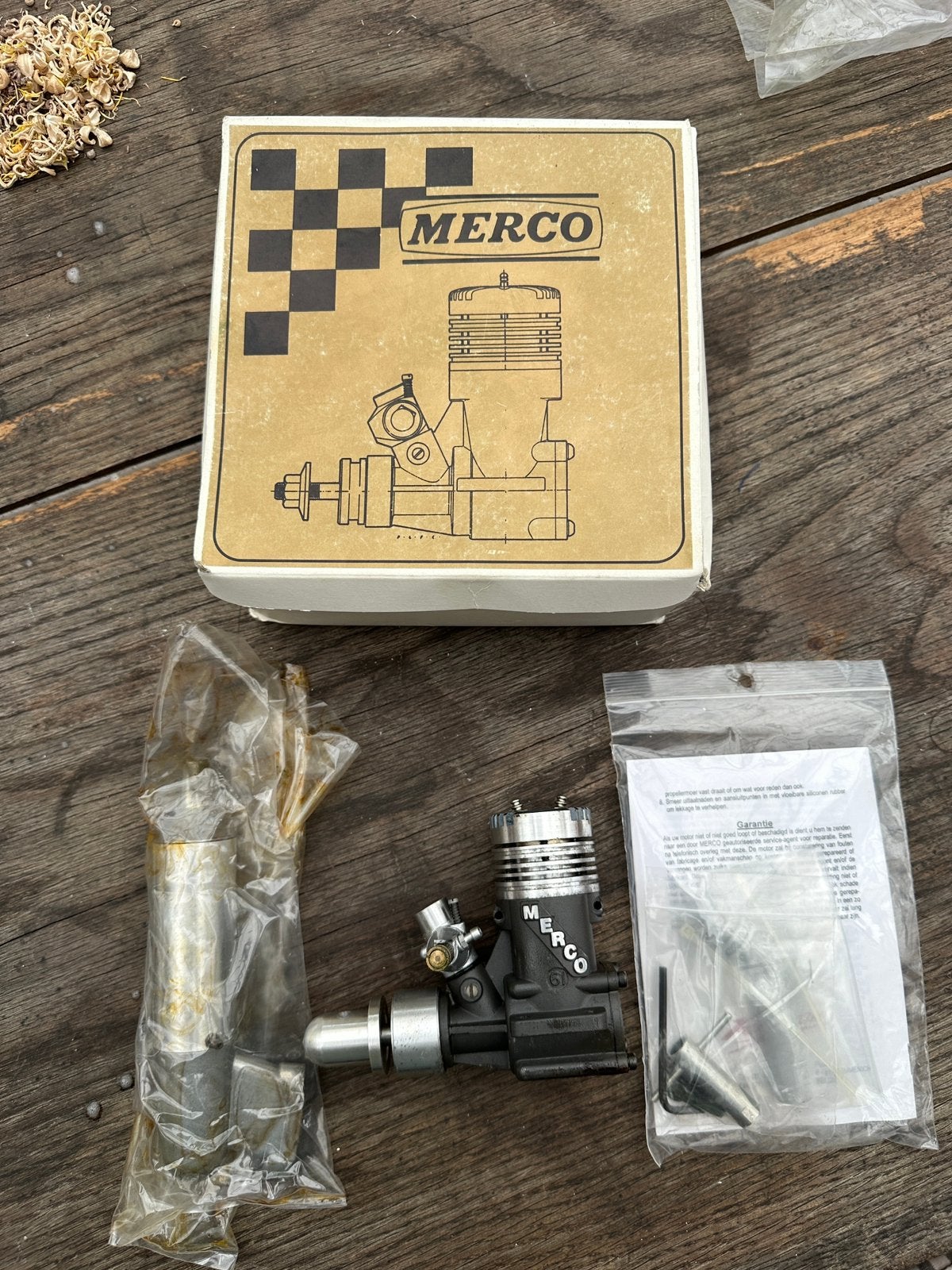 MERCO 61 R/C modelvliegtuigmotor 10cc + demper + accessoires, Ophalen of Verzenden, Gebruikt, Groter dan 1:32