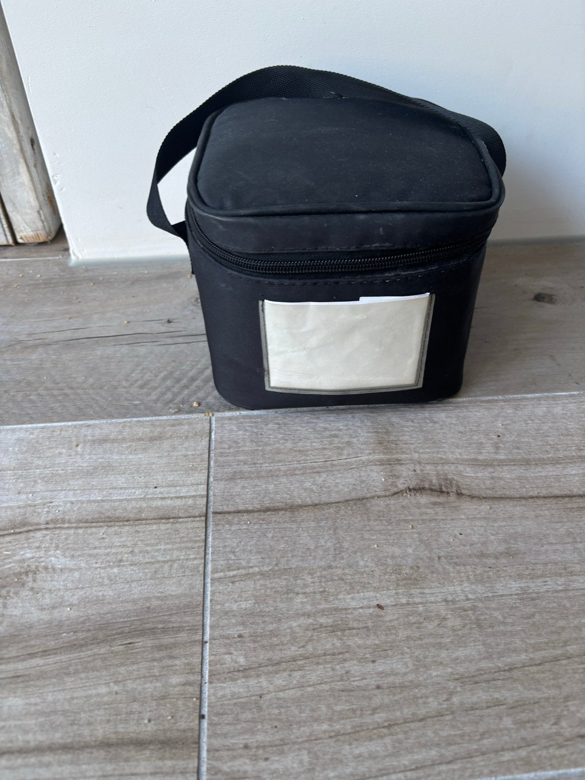 Medela koeltasje voor borstvoeding met 4 flesjes, Ophalen of Verzenden, Inclusief flessen, Overige typen, Medela