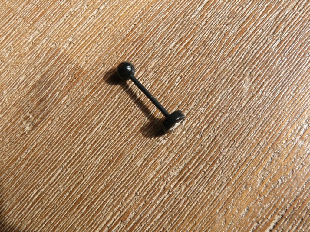 Rechte Titanium Piercing 2 stuks, Ophalen of Verzenden, Zo goed als nieuw, Staal, Oor- of Traguspiercing