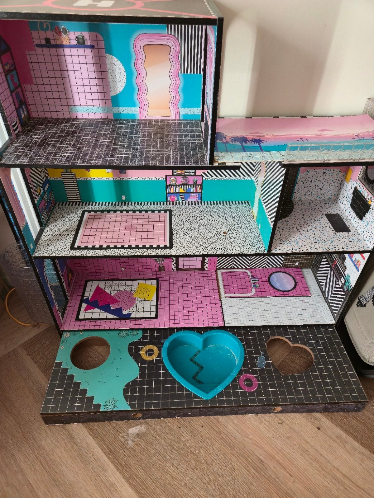 LOL Speelgoedhuis - Gebruikt maar in goede staat, Kinderen en Baby's, Speelgoed | Poppenhuizen, Ophalen