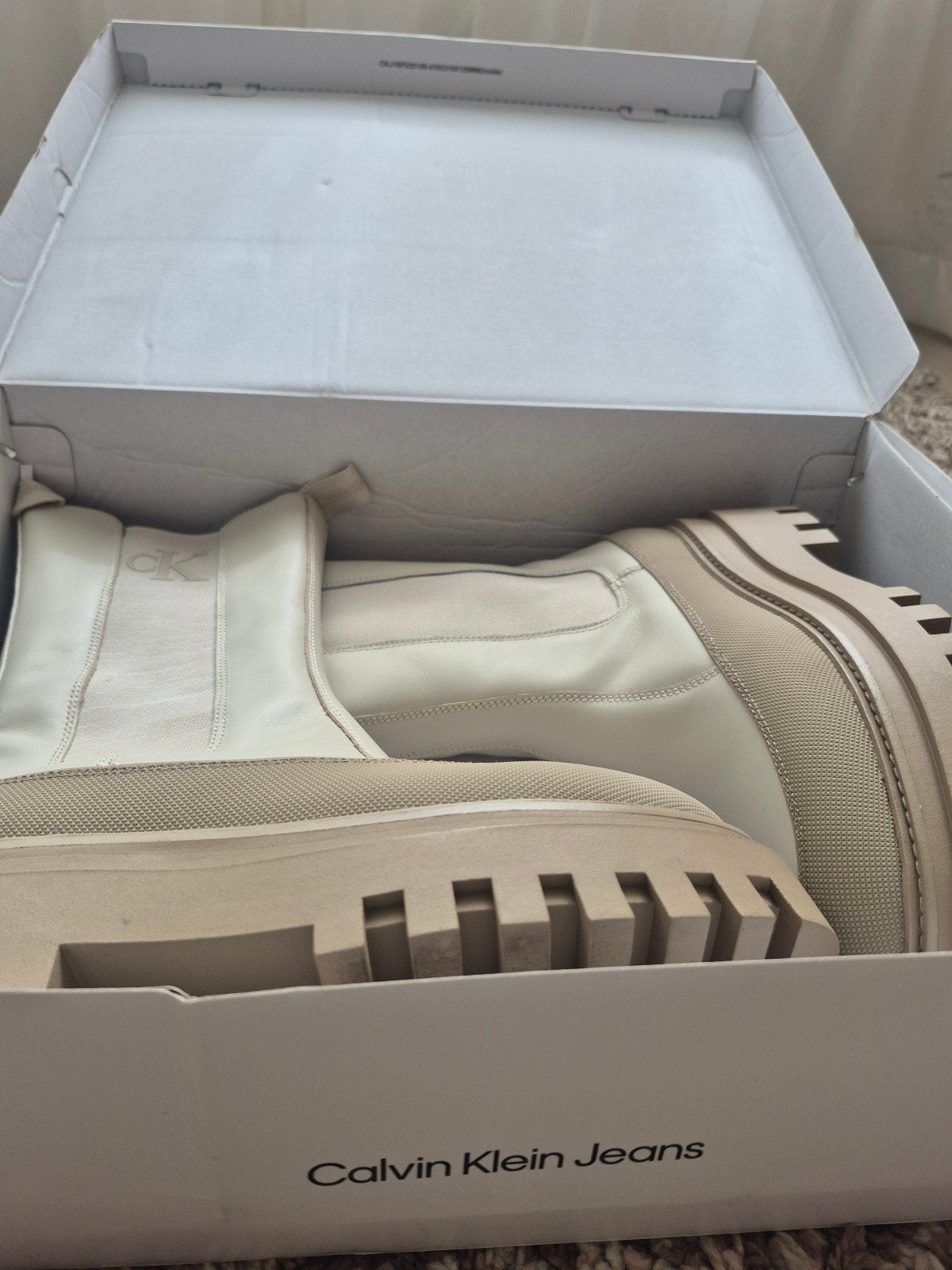 Calvin Klein laarzen maat 38 - Zo goed als nieuw, Kleding | Dames, Schoenen, Wit, Lage of Enkellaarzen, Ophalen of Verzenden, Zo goed als nieuw