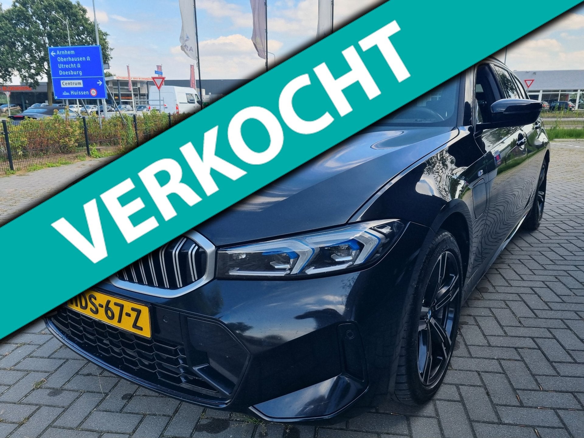 BMW 3-serie Touring 330e xDrive M-Pakket Panodak HeadUp, Auto's, Automaat, Gebruikt, 4 cilinders, Zwart