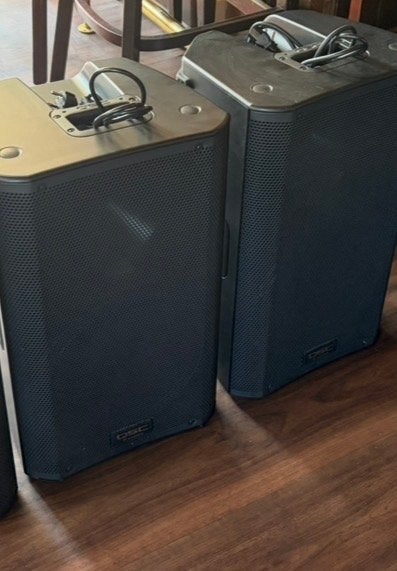 QSC K12 Actieve Luidspreker set van 2 - Krachtig Geluid, Gebruikt, Overige typen, Ophalen, 150 watt of meer