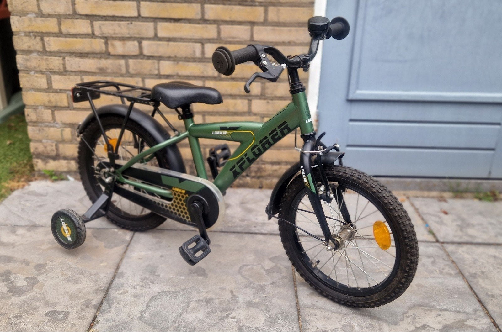 Loekie kinderfiets 16 inch met zijwieltjes, Fietsen en Brommers, Fietsen | Kinderfietsjes, Ophalen, Terugtraprem, Zijwieltjes