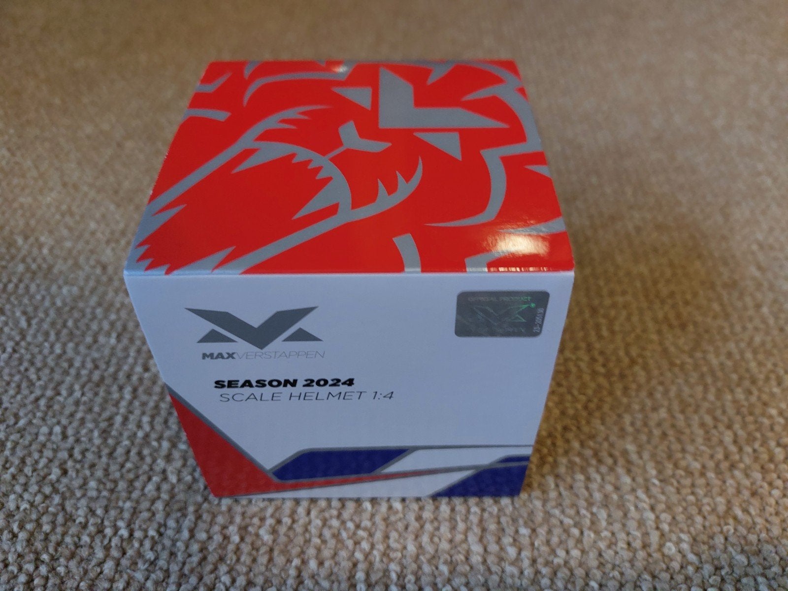Max Verstappen Helm 2024 Schaalmodel 1:4 Red Bull Racing, Verzamelen, Ophalen of Verzenden, Nieuw, Formule 1
