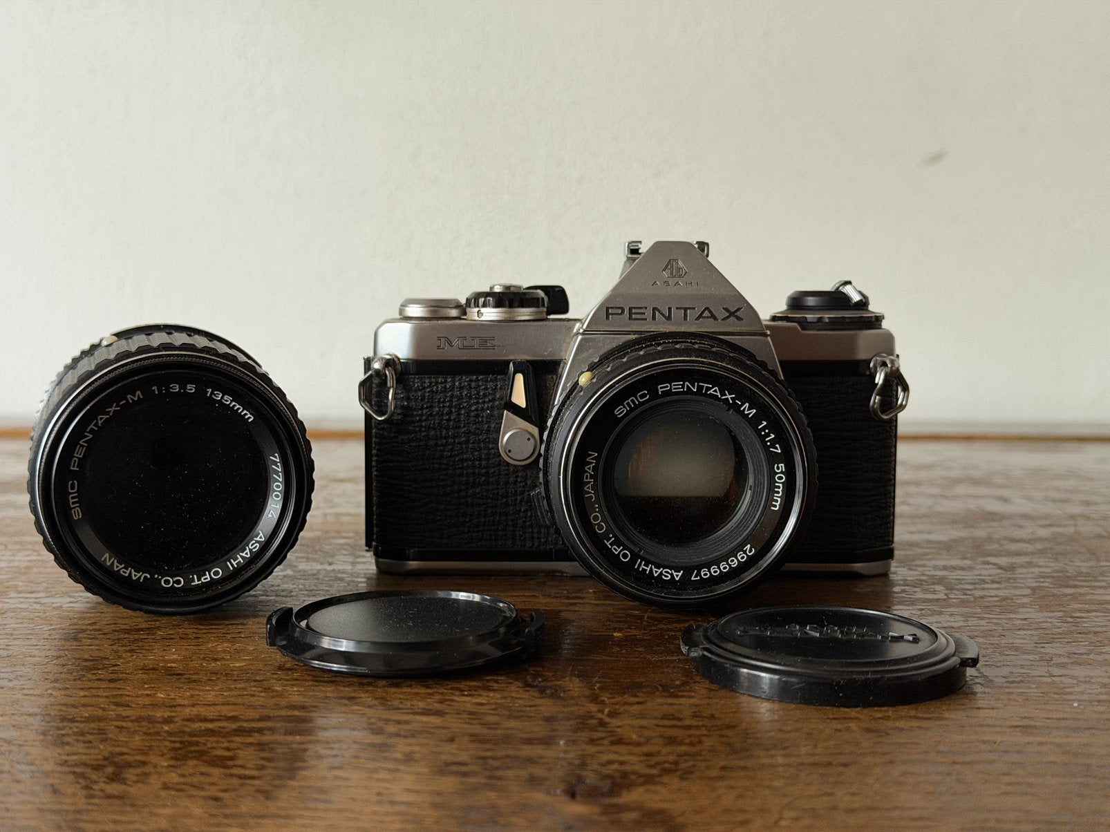 Pentax ME met 1.7 50 mm en 3.5 135 mm, Ophalen of Verzenden, Zo goed als nieuw, Spiegelreflex, Pentax