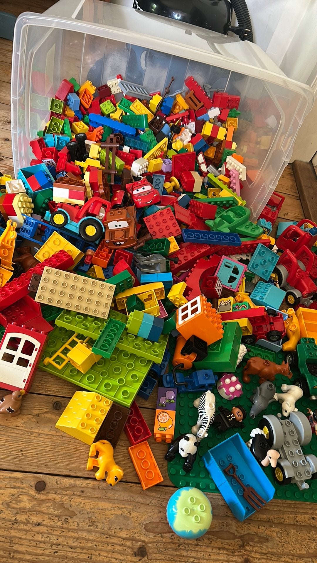 Grote kist Duplo (excl kist), Kinderen en Baby's, Speelgoed | Duplo en Lego, Ophalen of Verzenden, Gebruikt, Losse stenen, Duplo
