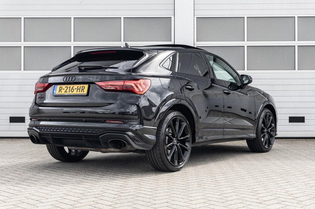 Audi Q3 Sportback 2.5 TFSI 400pk quattro | Panoramadak | RS-, Auto's, Automaat, Gebruikt, 1675 kg, Zwart