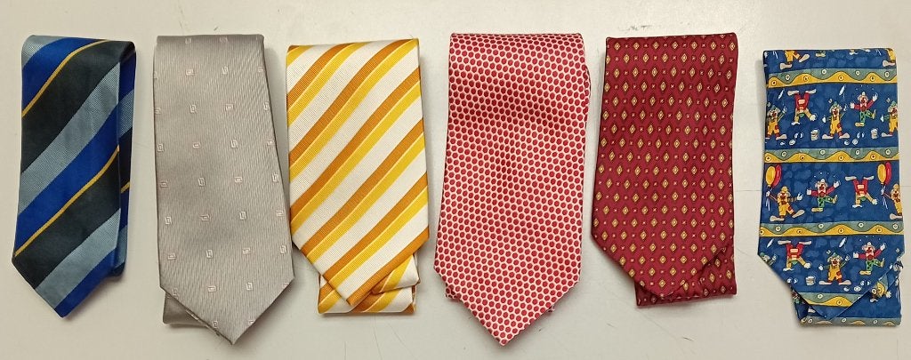 Te Koop: Zes stropdassen, allen 100% zijde, allen ZGAN.  , Kleding | Heren, Ophalen of Verzenden, Zo goed als nieuw, Overige kleuren