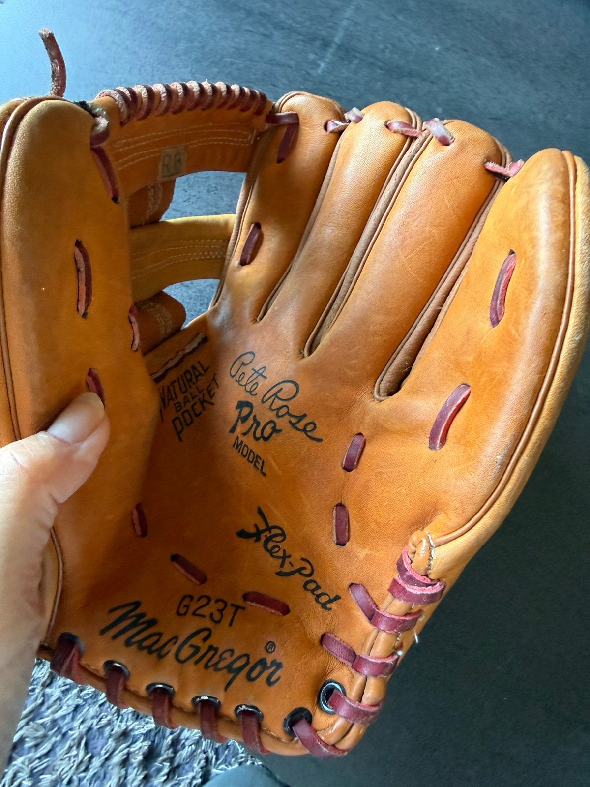 MacGregor Pete Rose Pro Model Honkbalhandschoen G23T, Ophalen of Verzenden, Gebruikt, Honkbal, Handschoen