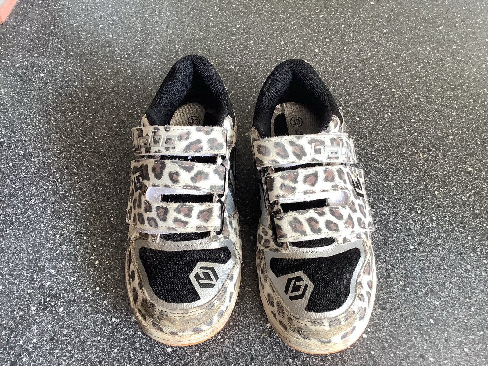 Brabo hockeyschoenen voor binnen - Maat 33, Ophalen of Verzenden, Gebruikt, Schoenen