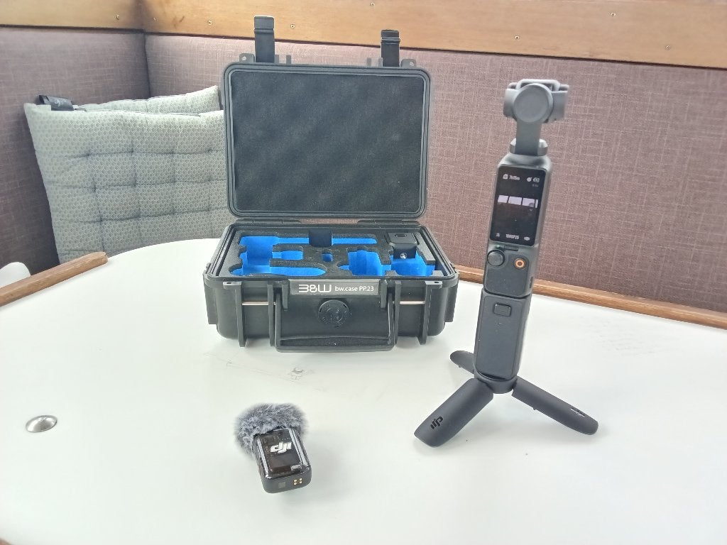 DJI Osmo Pocket 3 Creator Combo - in beschermkoffer, Overige merken, Full HD, Zo goed als nieuw, Geheugenkaart
