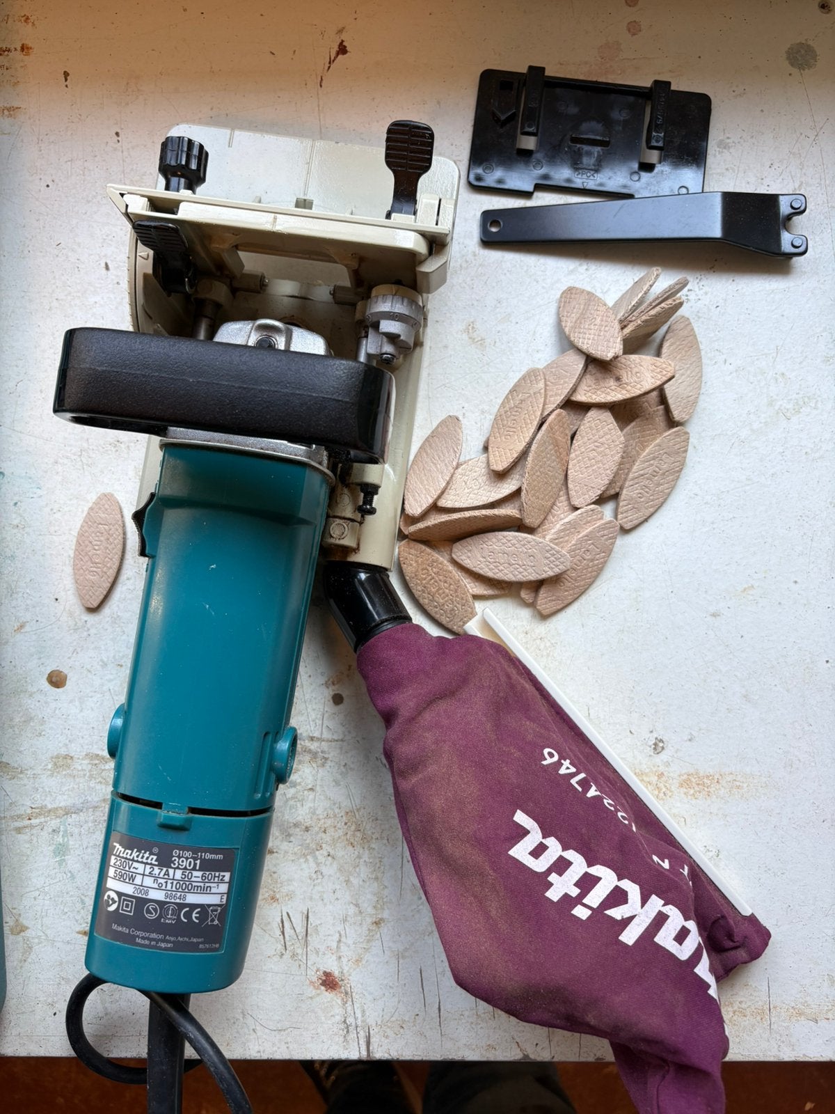 Advertentie  Titel Makita 3901 Lamello frees 590W, Ophalen, Zo goed als nieuw, Minder dan 700 watt, Overige typen