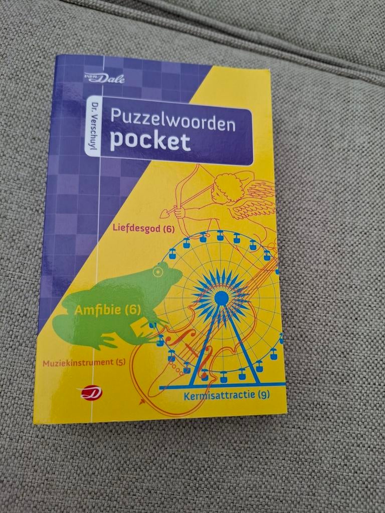 Van Dale Puzzelwoorden pocket - Dr. Verschuur, Ophalen of Verzenden, Nieuw, Puzzelboek