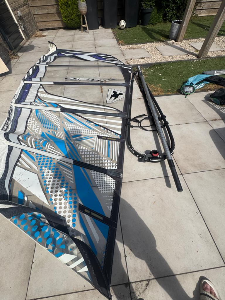Gaastra Matrix 6.5m² windsurfzeil met mast en giek, Watersport en Boten, Ophalen, Gebruikt, 6.5 m² tot 8 m², Complete set