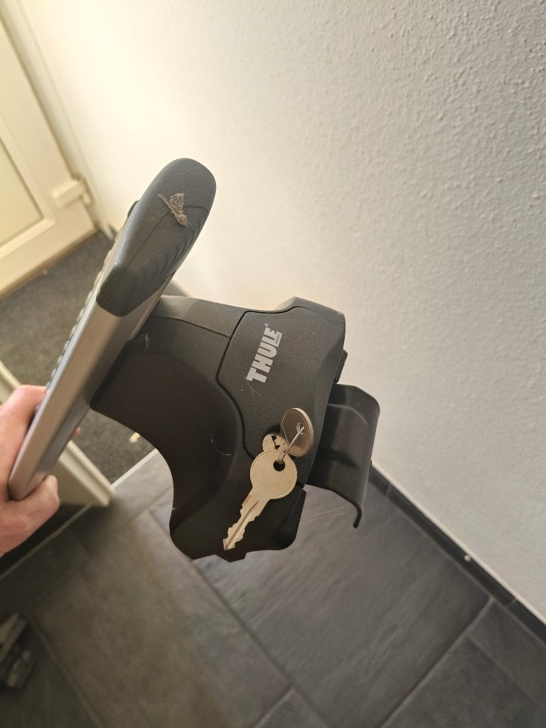 Thule voeten 754 en kit 1593, Auto diversen, Dakdragers, Ophalen of Verzenden, Nieuw