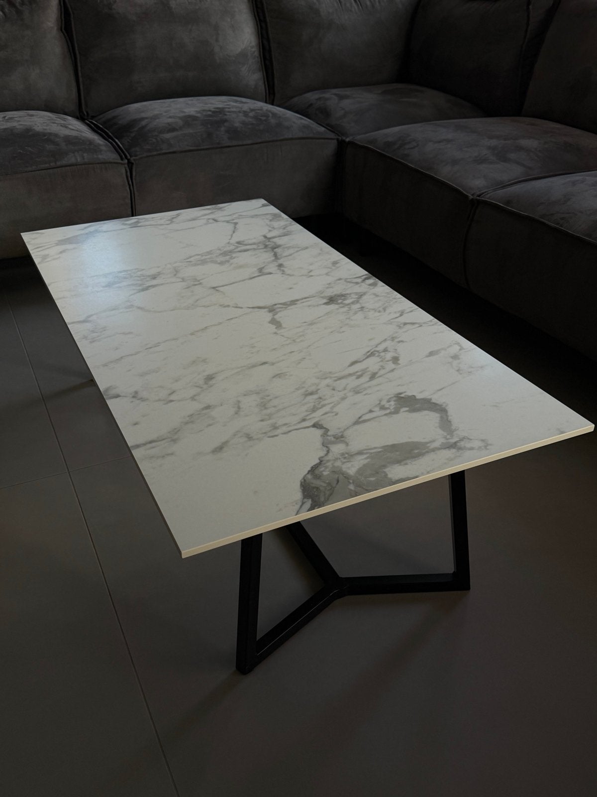 Salontafel met echt marmeren blad en metalen onderstel, Ophalen, Overige materialen, 100 tot 150 cm, 50 tot 100 cm