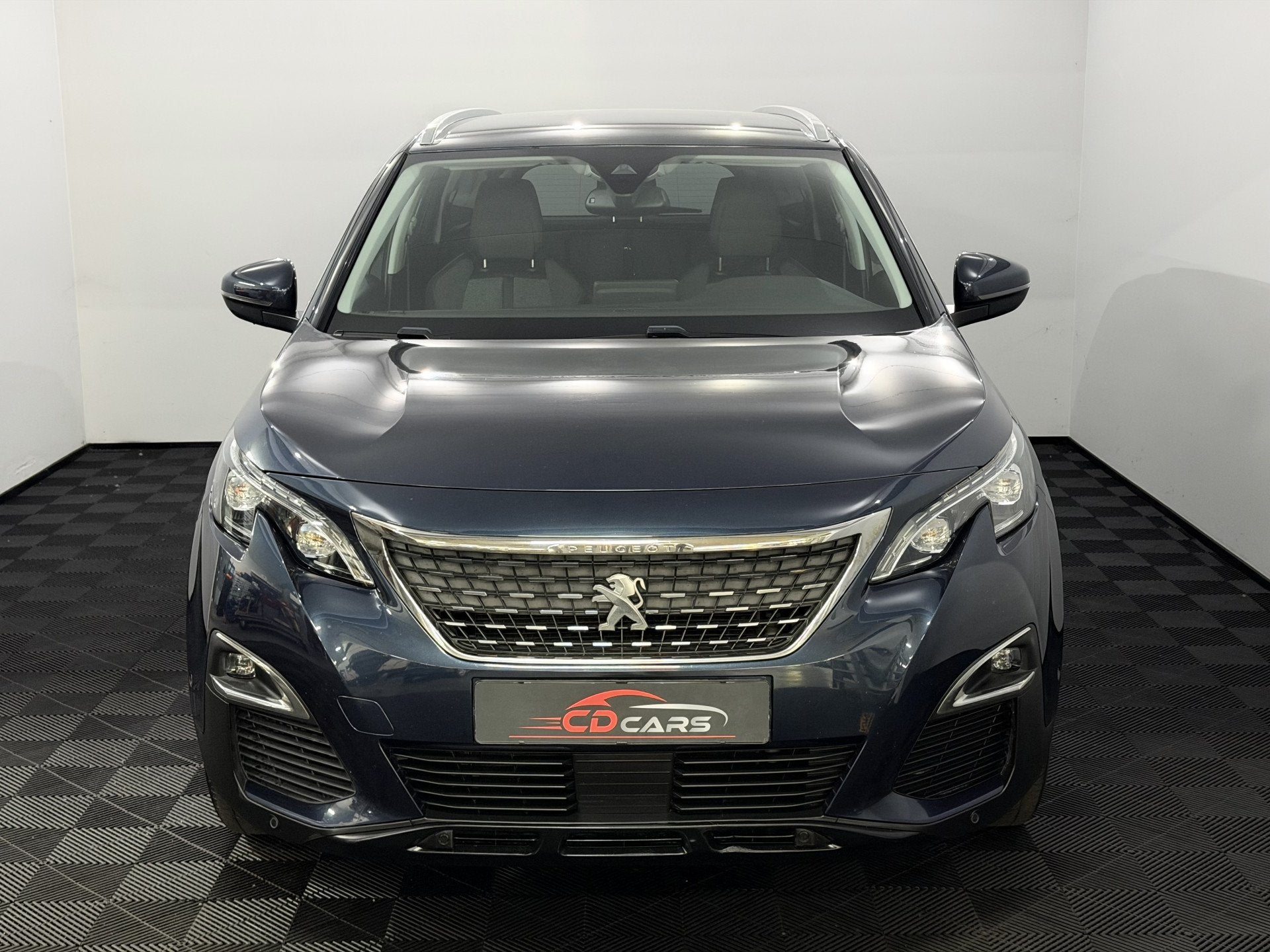 Peugeot 5008 1.2 PureTech Allure 7P Camera, Navi, Half leder, Auto's, Gebruikt, Euro 6, 1199 cc, Bedrijf