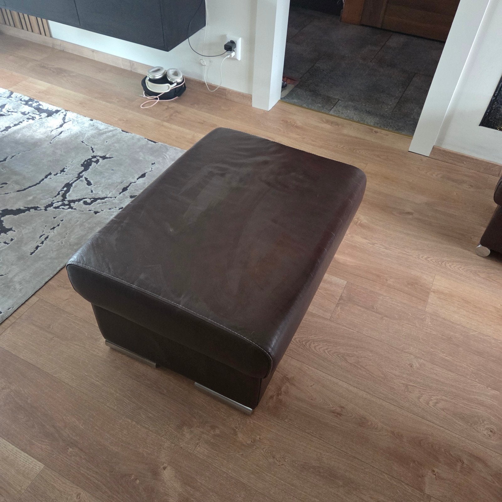 Bruine lieren poef met opbergvak - 80x60x40 cm, Huis en Inrichting, Gebruikt, 50 tot 75 cm, Leer, Ophalen of Verzenden