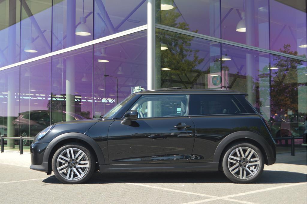 MINI Hatchback Cooper C Automaat / Classic / Pakket M / 17 i, Stof, Gebruikt, 156 pk, Met garantie (alle)