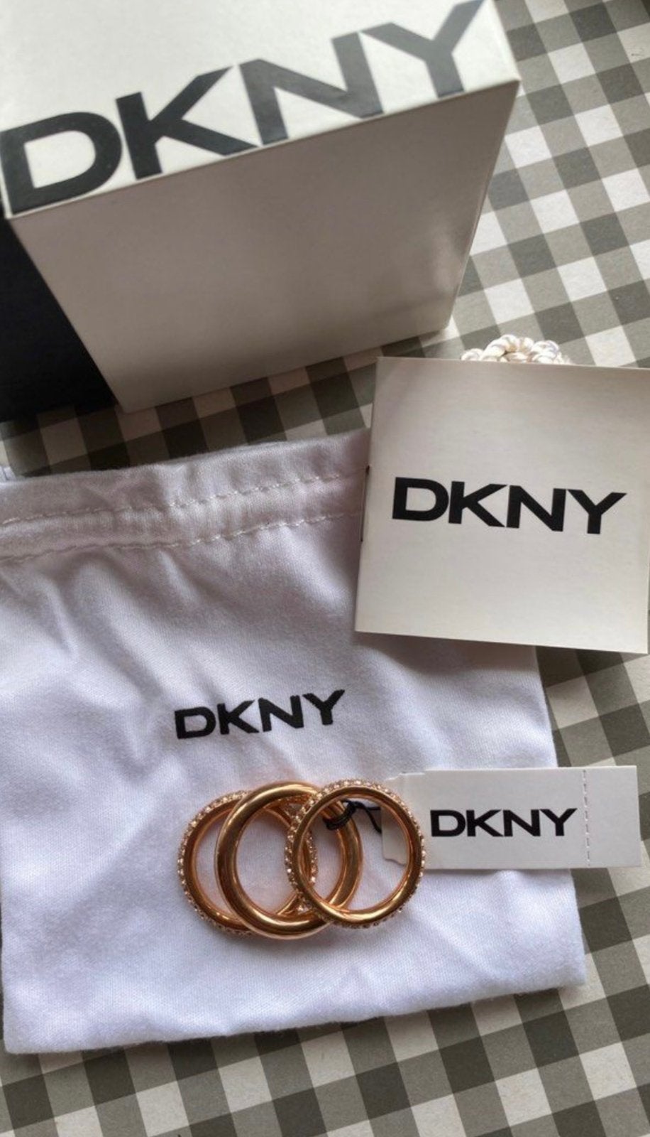 Zilveren set dames ringen van : DKNY. Echt zilver., Ophalen of Verzenden, Zo goed als nieuw, 17 tot 18, Roze