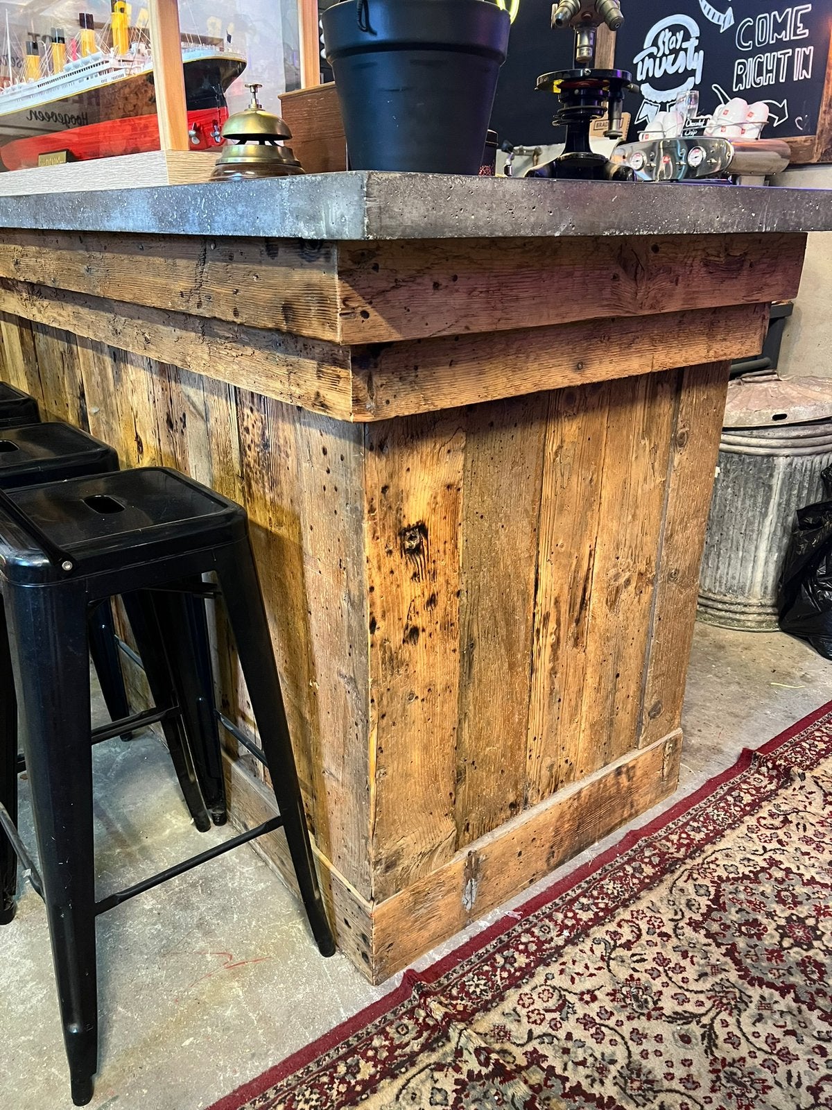 Bar 260 cm betonnen blad, Ophalen, Zo goed als nieuw, Nvt, Nvt