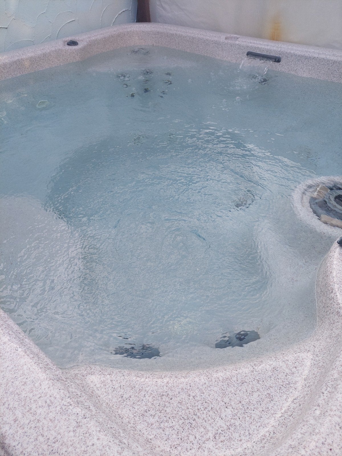 Foto 4 van Gratis Jacuzzi Sun Valley (zelf ophalen)