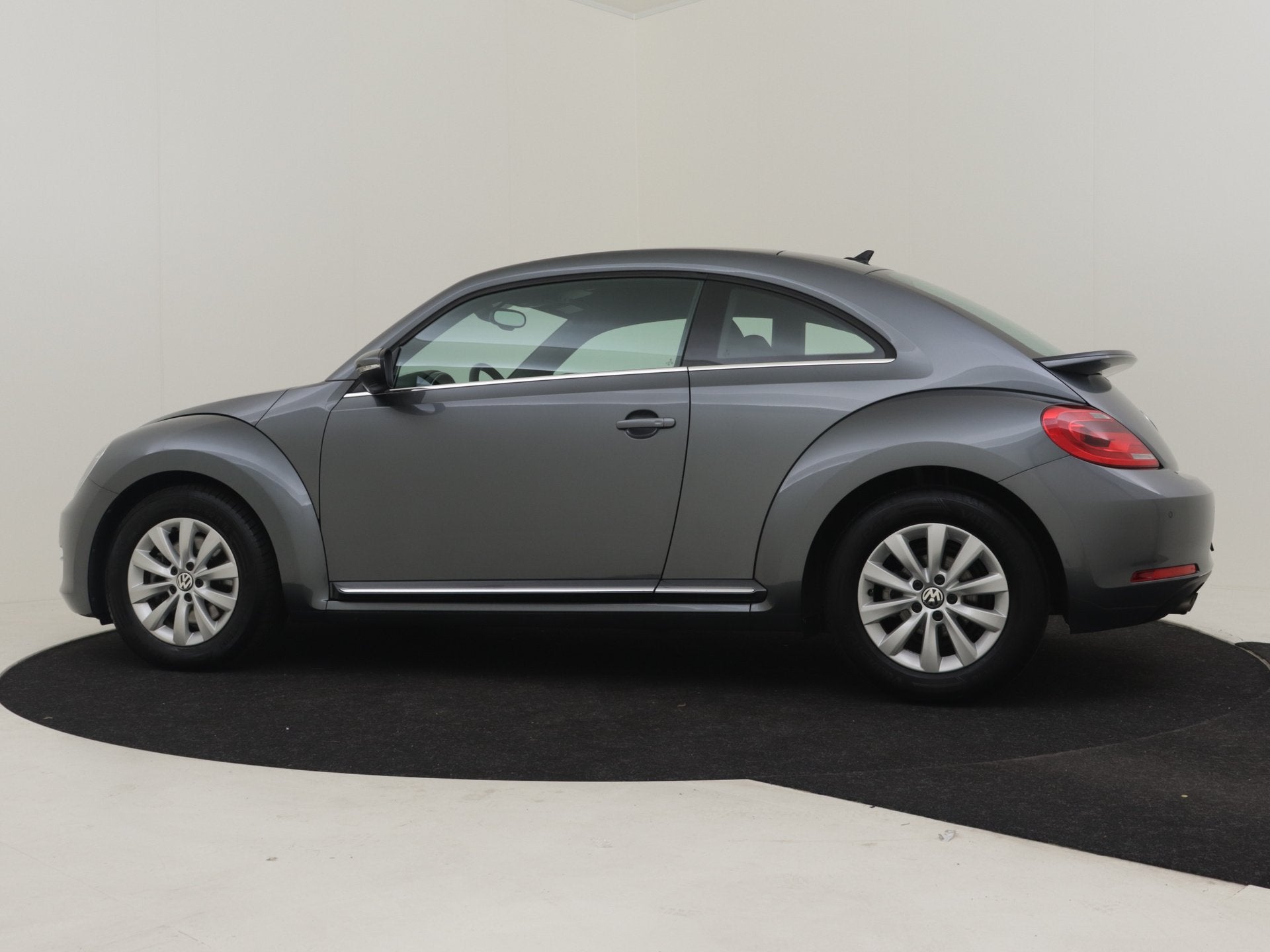 Volkswagen Beetle 1.4 TSI Design 160pk DSG/AUTO, Gebruikt, 4 cilinders, Origineel Nederlands, Bedrijf