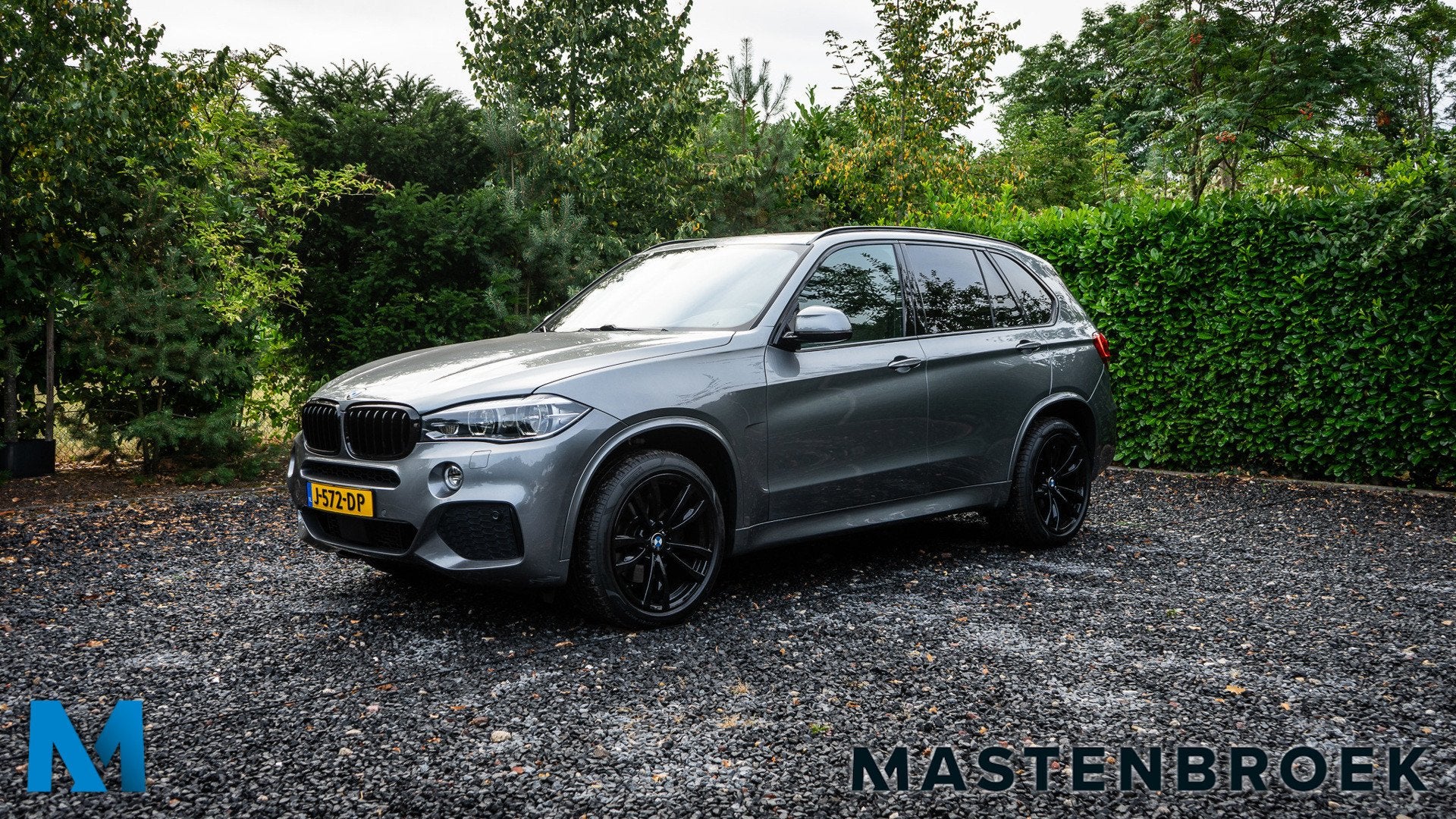 BMW X5 XDrive35i High Executive |M-Sport | Trekhaak | Pano., Auto's, 2005 kg, Gebruikt, Leder, 129 €/maand