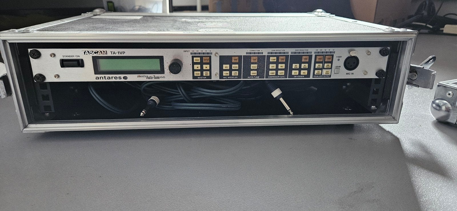 Tascam TA-1VP Antares Auto-Tune Vocal Processor in case, Muziek en Instrumenten, Ophalen of Verzenden, Gebruikt