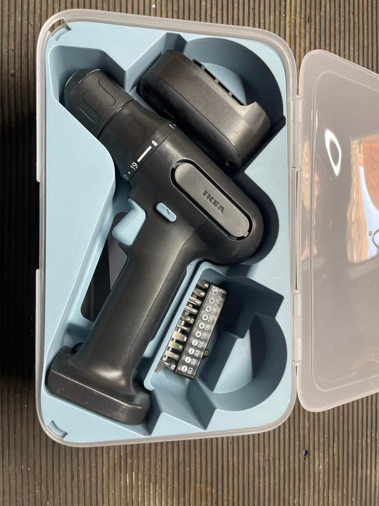 IKEA Accuboormachine/Schroefmachine met accessoires, Gebruikt, Variabele snelheid, Ophalen of Verzenden, Boor- en Schroefmachine
