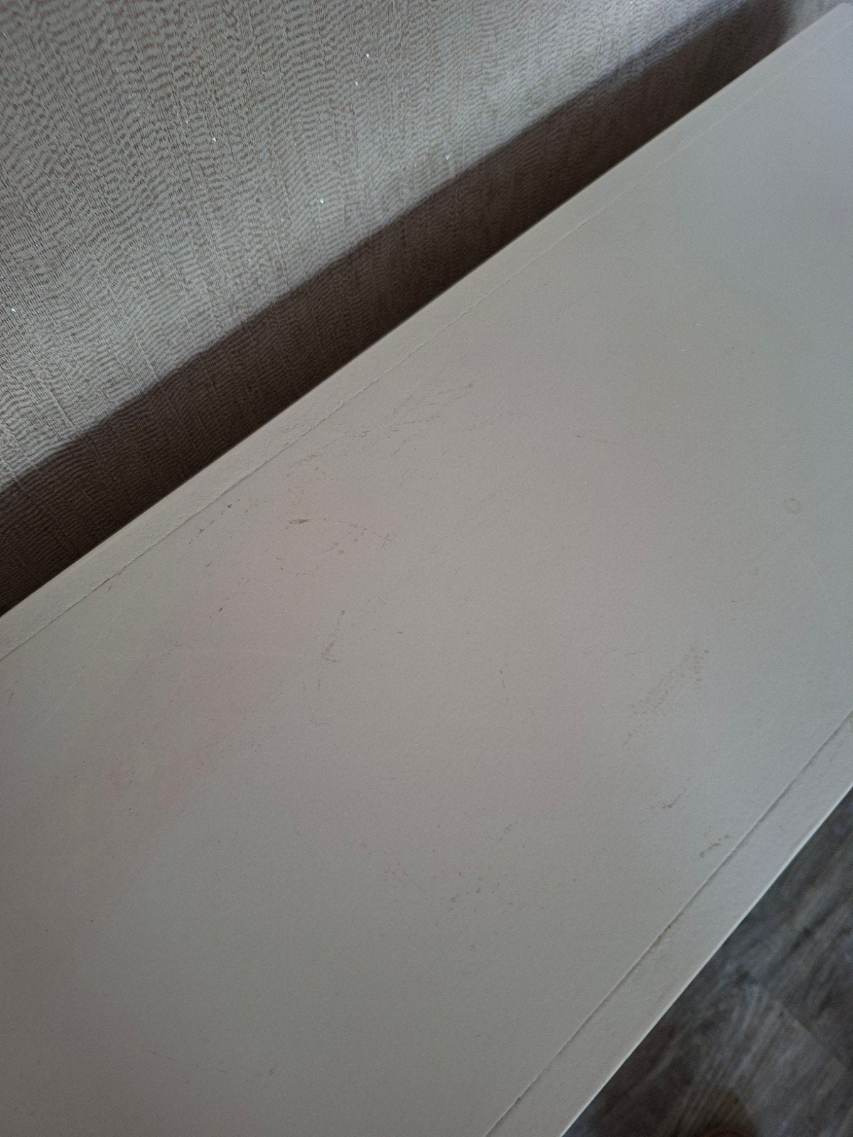 Witte moderne sidetable/plantenstandaard/kast, Ophalen, 50 tot 100 cm, Zo goed als nieuw, 25 tot 50 cm