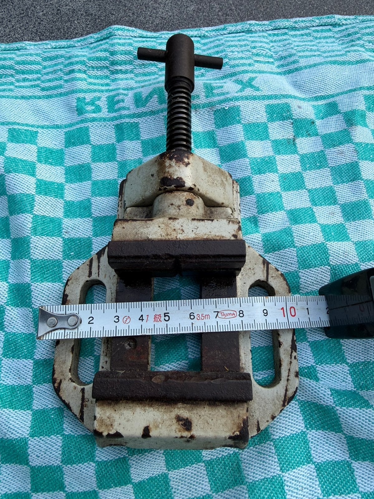 Bosch machineklem, Doe-het-zelf en Verbouw, Gereedschap | Machine-onderdelen en Toebehoren, Ophalen