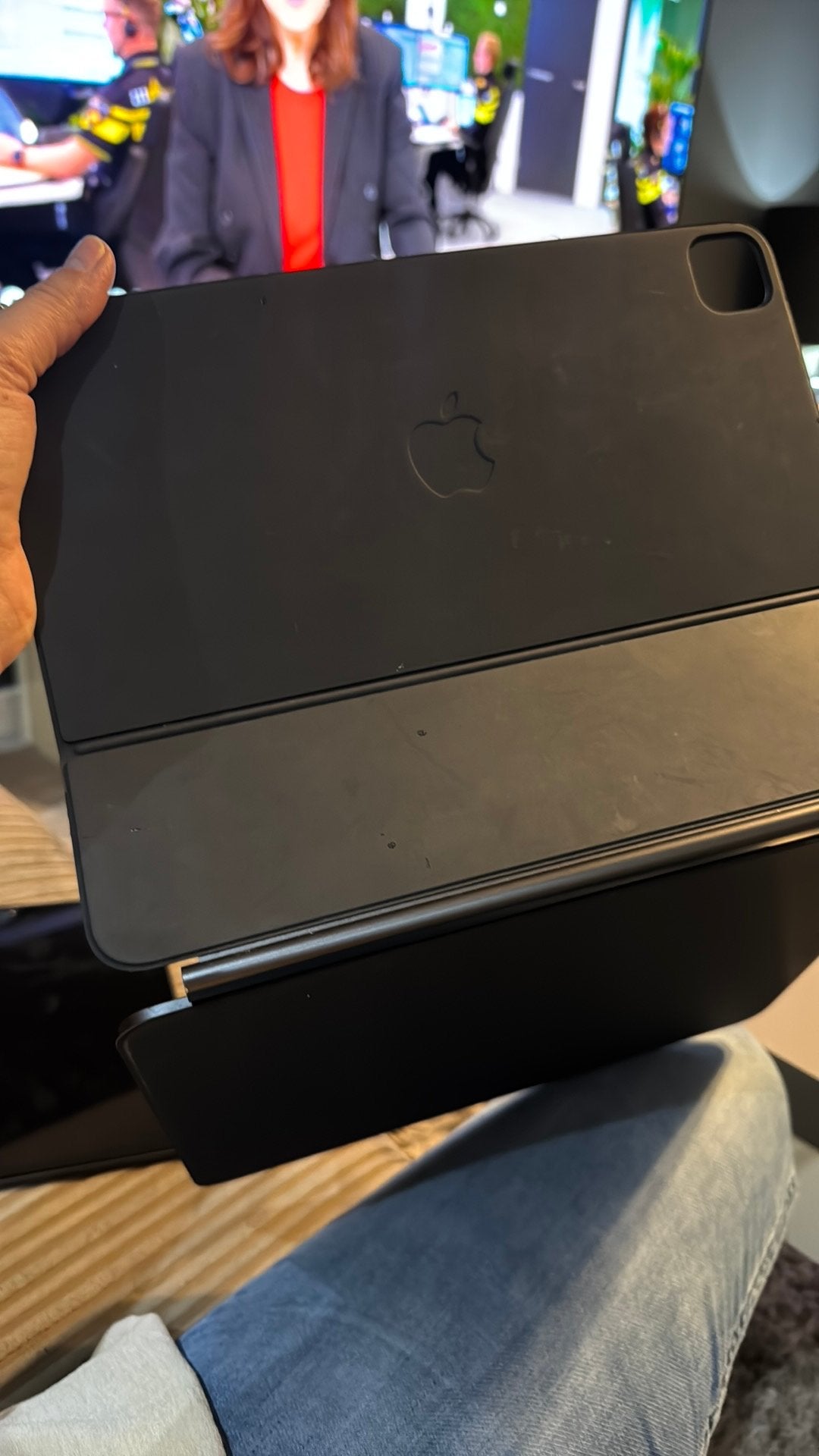 Foto 7 van Apple iPad Pro 13 inch (M4) 512GB Zwart met Magic Keyboard