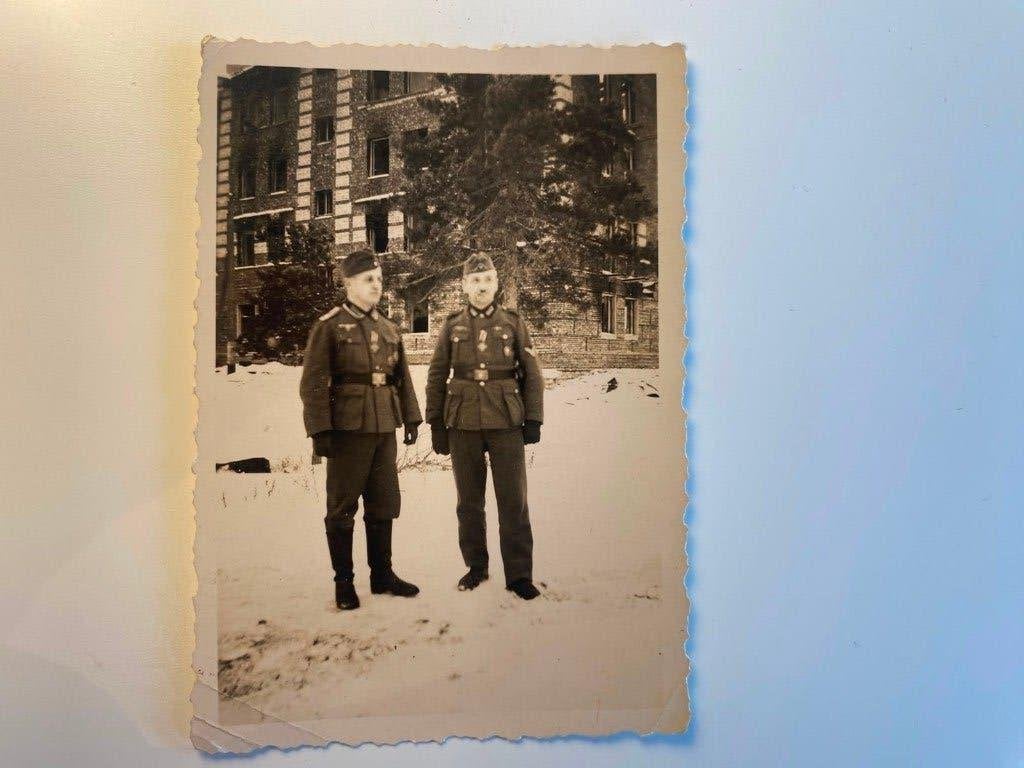 WO2 Portretfoto – Duitse Soldaten met Onderscheidingen, Verzamelen, Ophalen of Verzenden, Nederland, Foto of Poster