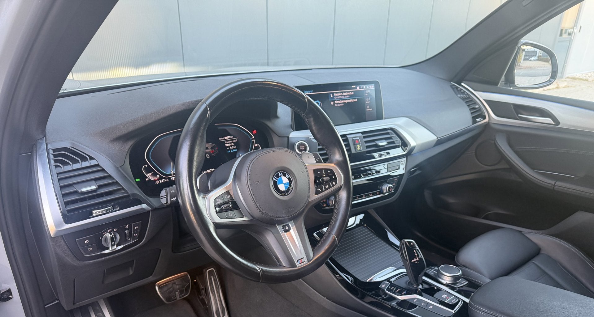 BMW X3 30e Xdrive 292PK M-SPORT Pano | LED | Head-up, Auto's, Gebruikt, 2000 kg, Verwarmde buitenspiegels, Bedrijf