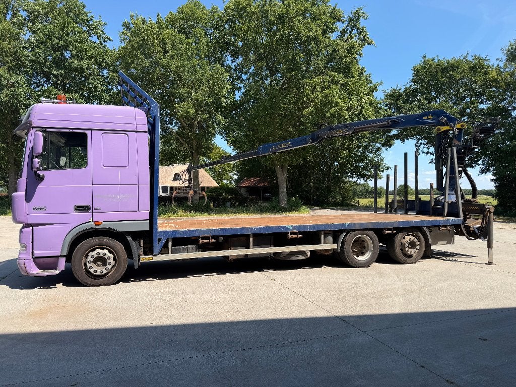 DAF XF105 met laadkraan, Ophalen, Gebruikt, DAF