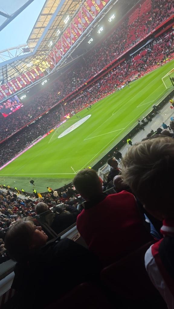 Seizoenskaarten Ajax gezocht., Tickets en Kaartjes, Sport | Voetbal, Seizoenskaart, Twee personen, Mei